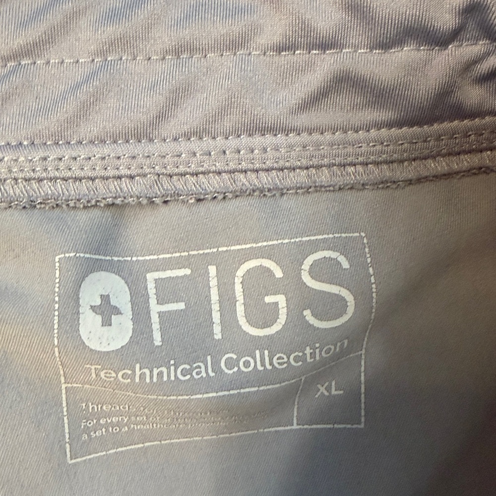 FIGS Zamora Joggers in Cement - Picture 4 of 6